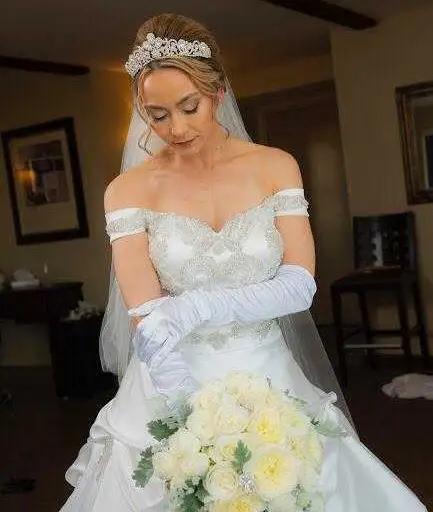 Wedding Dress Neckline and Waistline 3 Desktop